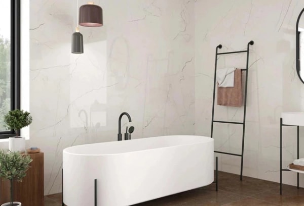 Salle de bain marbre, ambiance Showroom 345